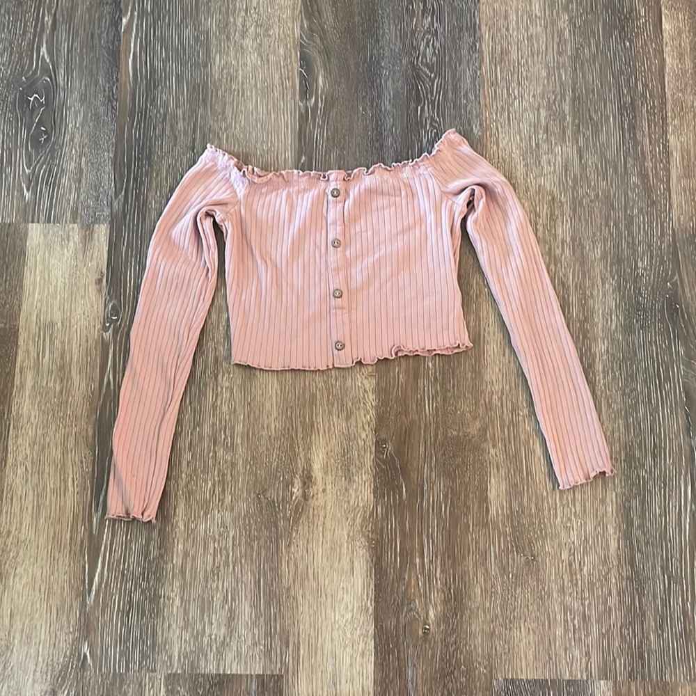 Off the shoulder crop top.